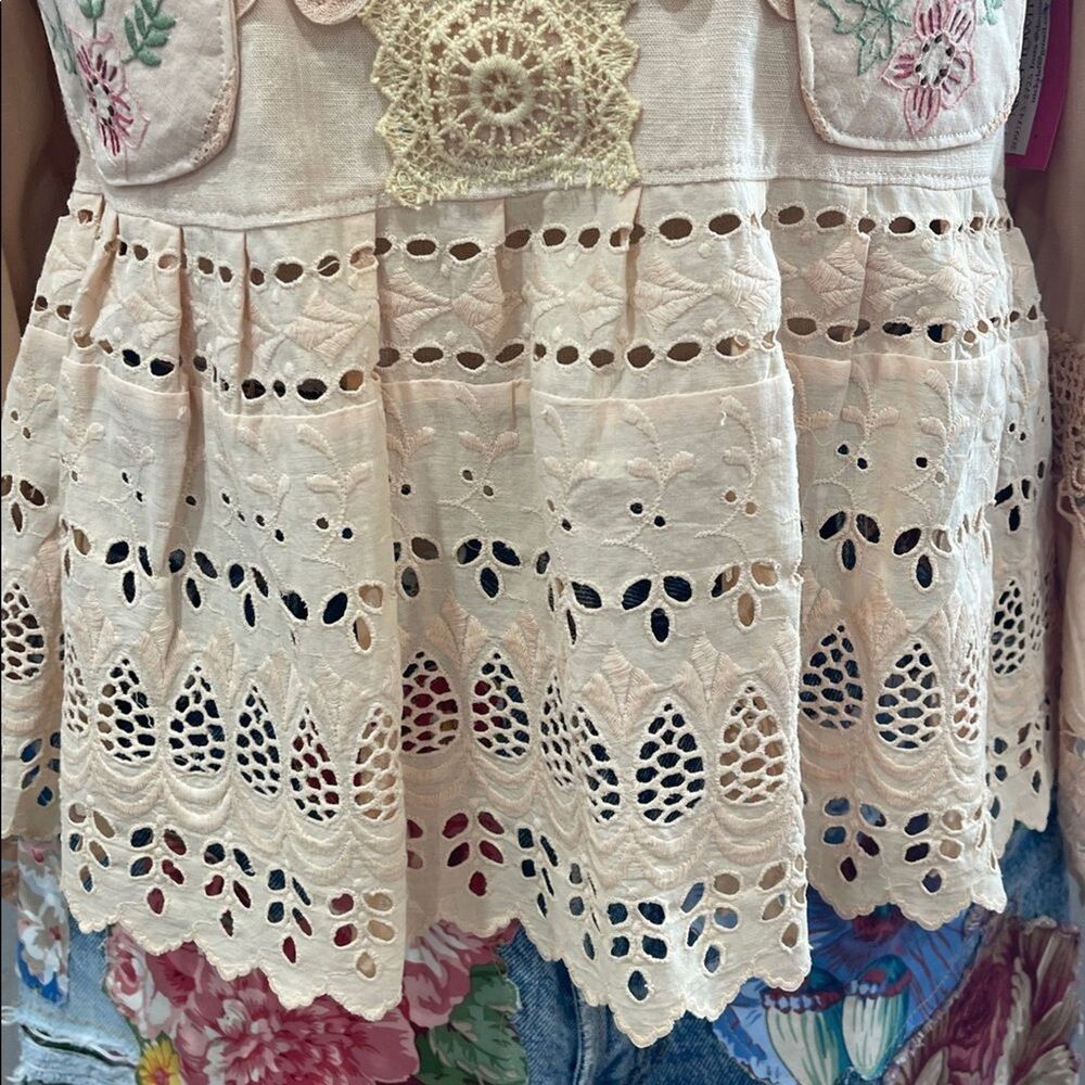 Upcycled tan boho peplum top peplum made from vintage linens & lace, size M - Picture 8 of 9